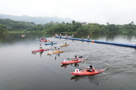 成渝校际皮划艇对抗赛现场