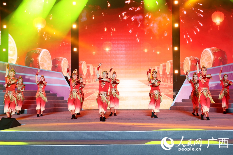 大型歌舞《骏马奔腾》