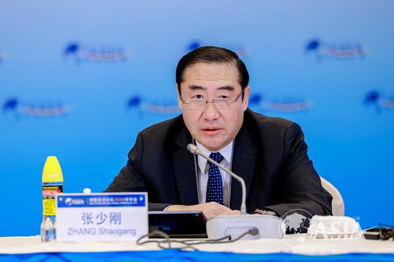 中国国际贸易促进委员会前副会长、中国国际商会副主席张少刚发言。主办方供图